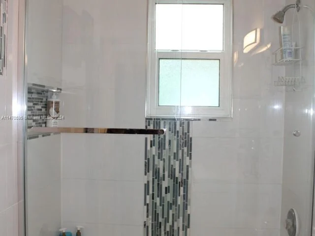 359 NE 32nd Ter, Homestead FL 33033