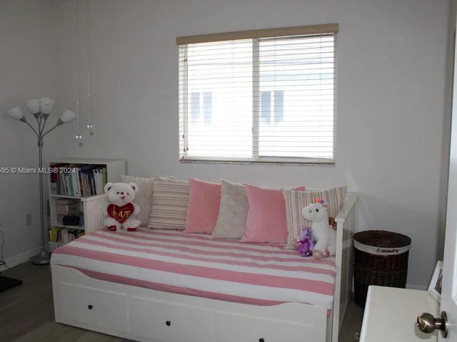 359 NE 32nd Ter, Homestead FL 33033