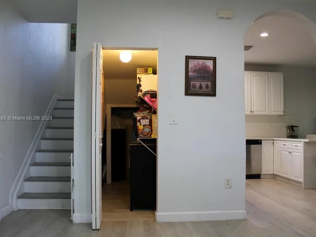 359 NE 32nd Ter, Homestead FL 33033