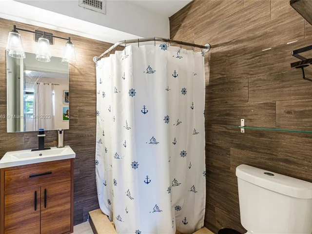 3154 SW 5th St # 1, Miami FL 33135