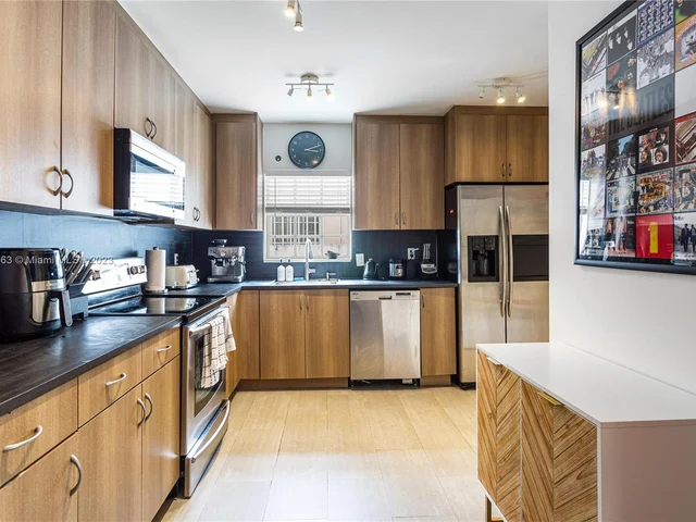 3154 SW 5th St # 1, Miami FL 33135