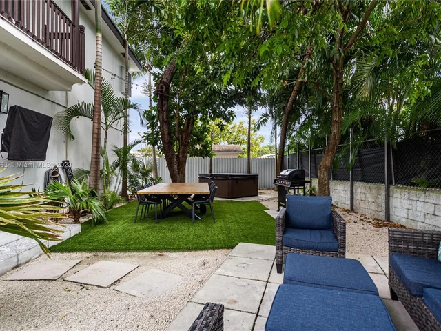 3154 SW 5th St # 1, Miami FL 33135