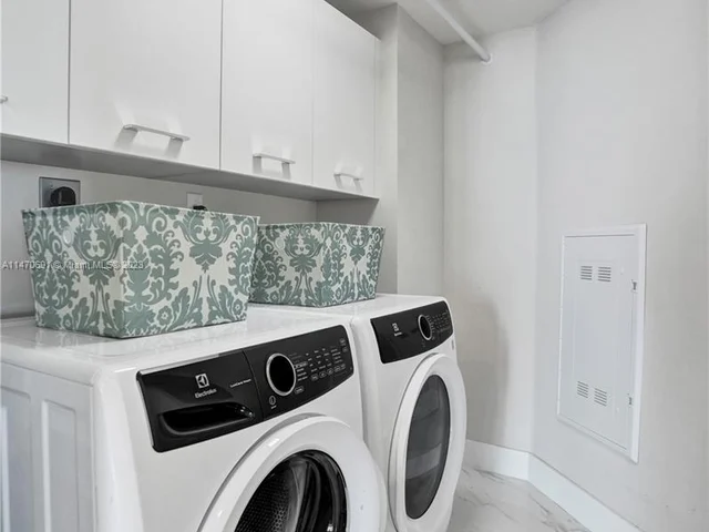 300 Sunny Isles Blvd # 1407, Sunny Isles Beach FL 33160