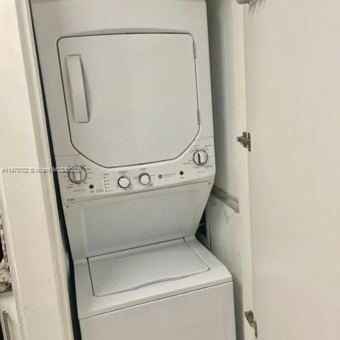 8710 SW 3rd St # 202, Pembroke Pines FL 33025