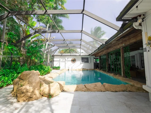 7255 SW 126th St, Pinecrest FL 33156