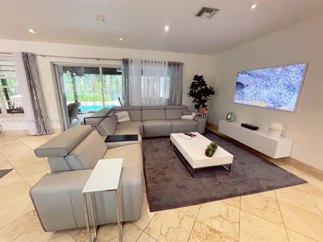 7255 SW 126th St, Pinecrest FL 33156