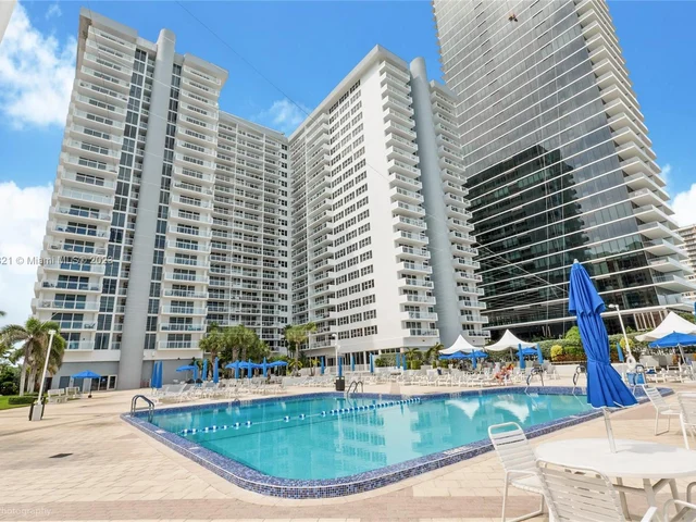 2030 S Ocean Dr # 810, Hallandale Beach FL 33009