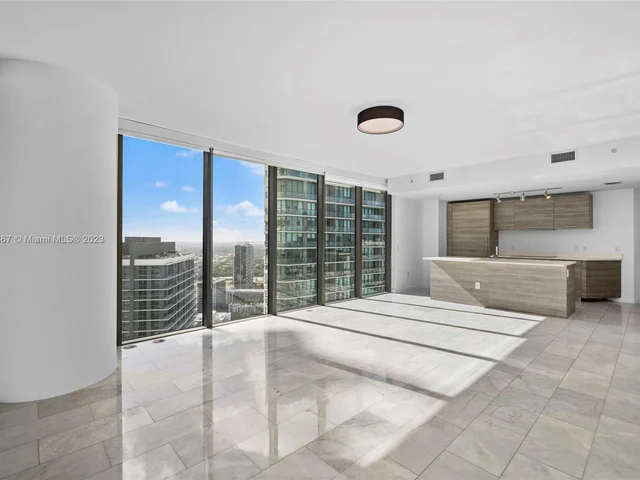 650 NE 32nd St # 3901, Miami FL 33137