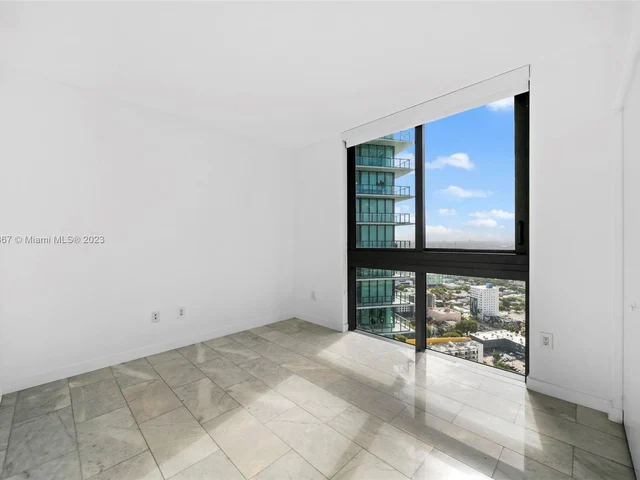 650 NE 32nd St # 3901, Miami FL 33137