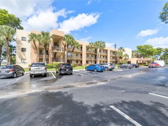 7314 Ashmont Cir # 105, Tamarac FL 33321