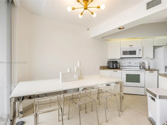 16425 Collins Ave # 512, Sunny Isles Beach FL 33160