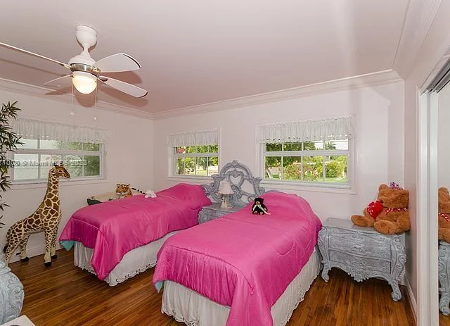 10875 N BAYSHORE DR, Miami FL 33161