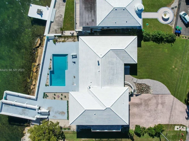 10875 N BAYSHORE DR, Miami FL 33161