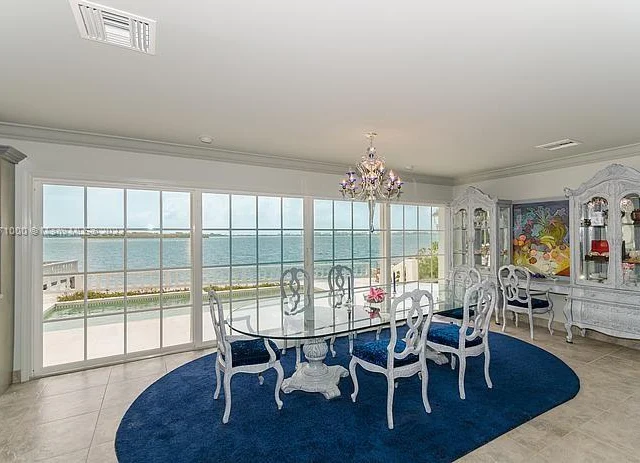 10875 N BAYSHORE DR, Miami FL 33161