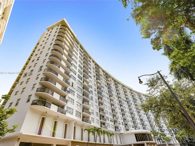 6039 Collins Ave # 408, Miami Beach FL 33140