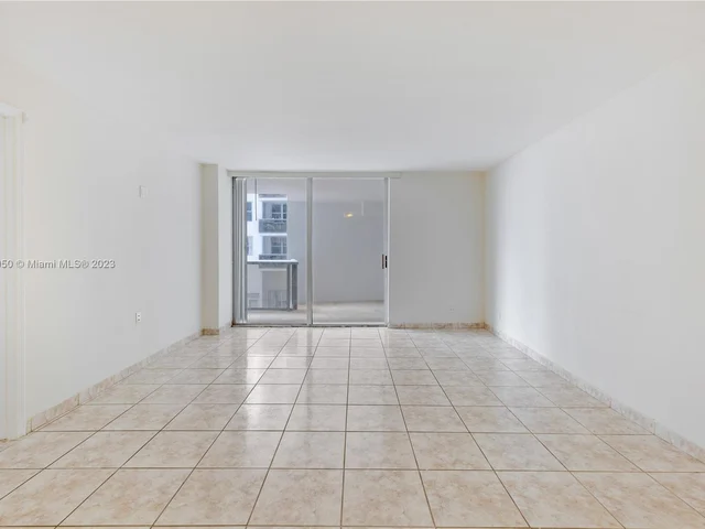 6039 Collins Ave # 408, Miami Beach FL 33140