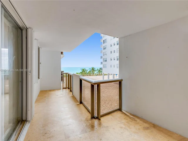 6039 Collins Ave # 408, Miami Beach FL 33140