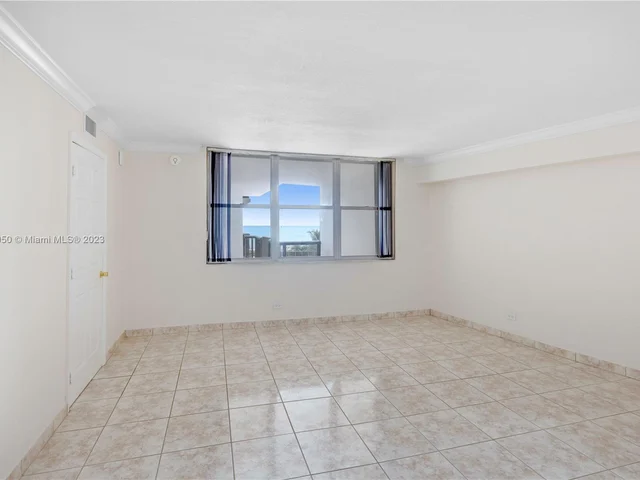 6039 Collins Ave # 408, Miami Beach FL 33140