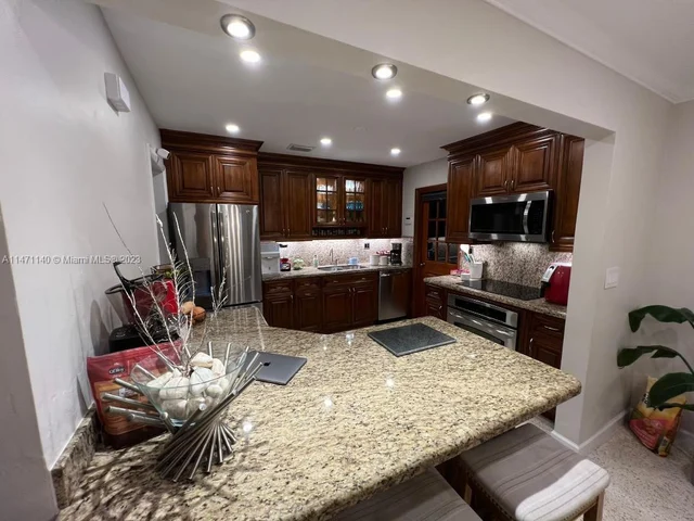 1310 SW 74th Ct, Miami FL 33144