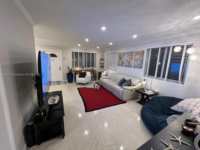 1310 SW 74th Ct, Miami FL 33144