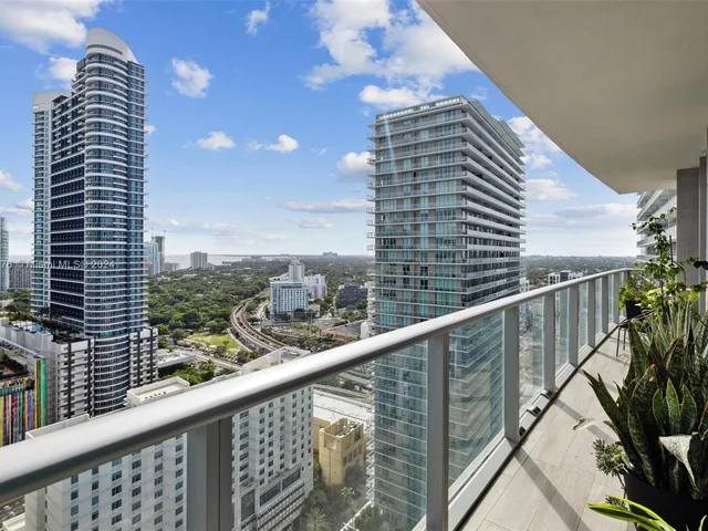 1100 S Miami Ave # 2704, Miami FL 33130
