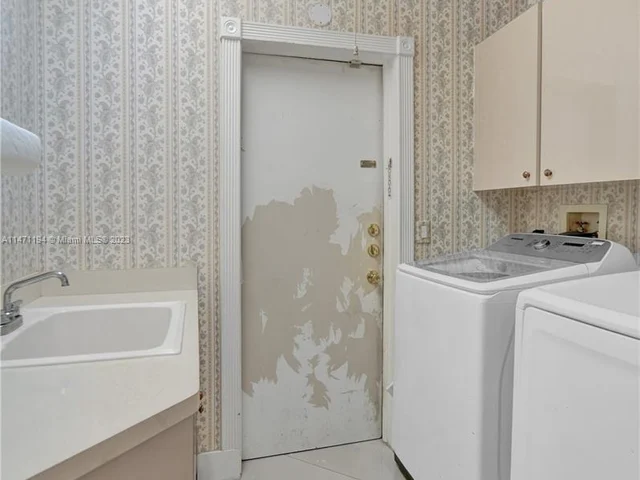 1729 NW 126th Dr, Coral Springs FL 33071