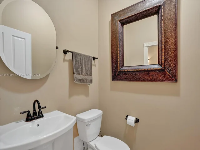 1729 NW 126th Dr, Coral Springs FL 33071