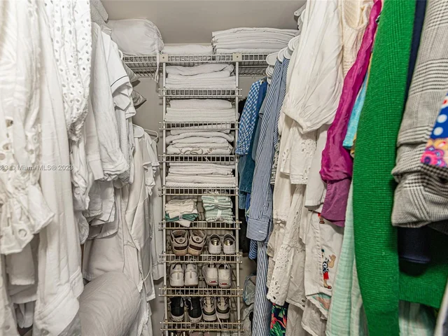 9010 Sunrise Lakes Blvd # 104, Sunrise FL 33322