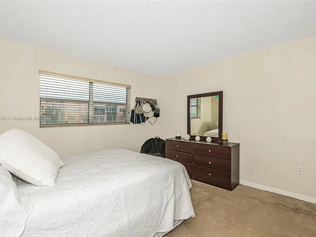 9010 Sunrise Lakes Blvd # 104, Sunrise FL 33322