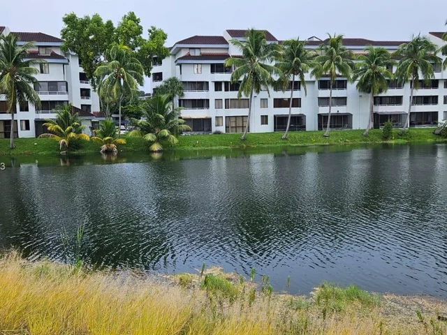 8205 SW 152nd Ave # 308, Miami FL 33193