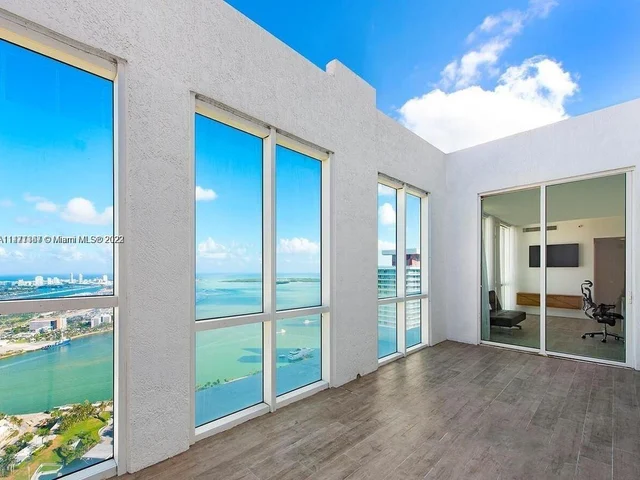 253 NE 2nd St # 4907, Miami FL 33132
