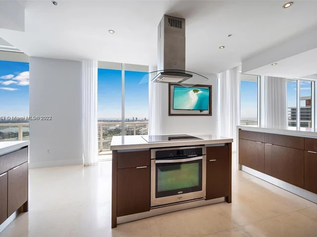 253 NE 2nd St # 4907, Miami FL 33132