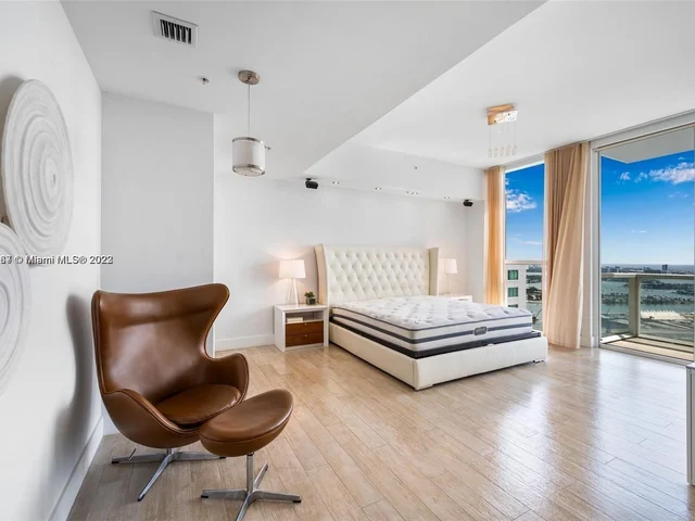 253 NE 2nd St # 4907, Miami FL 33132