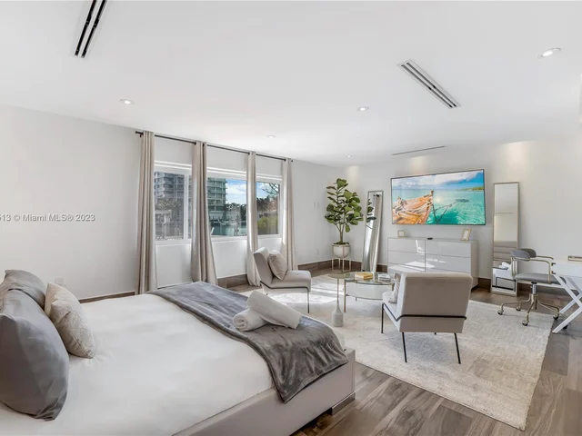 9528 Bay Dr, Surfside FL 33154