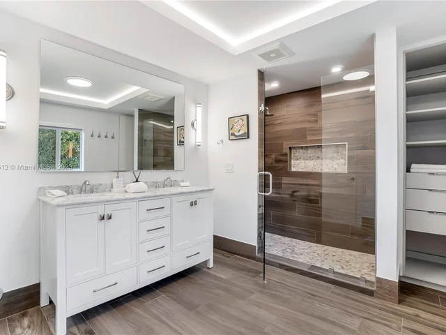 9528 Bay Dr, Surfside FL 33154