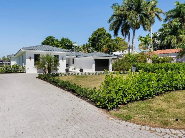 9528 Bay Dr, Surfside FL 33154