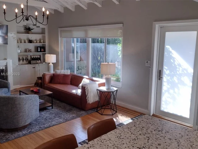 1635 Johnson St, Hollywood FL 33020