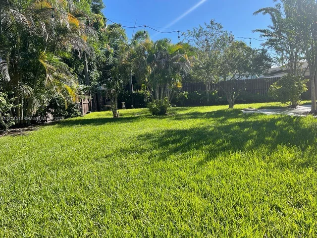 1635 Johnson St, Hollywood FL 33020