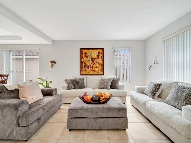 9771 NW 29th St, Doral FL 33172