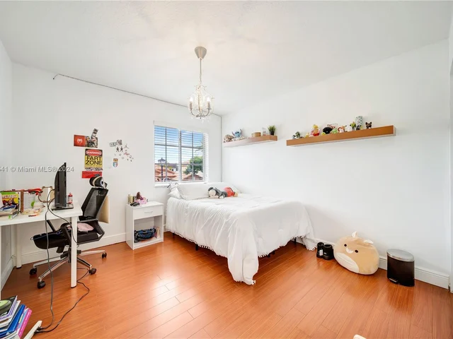 9771 NW 29th St, Doral FL 33172