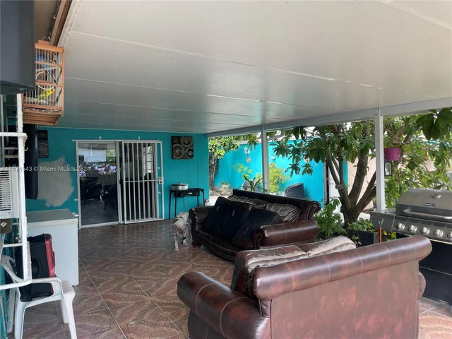 14515 SW 299th Ter, Homestead FL 33033