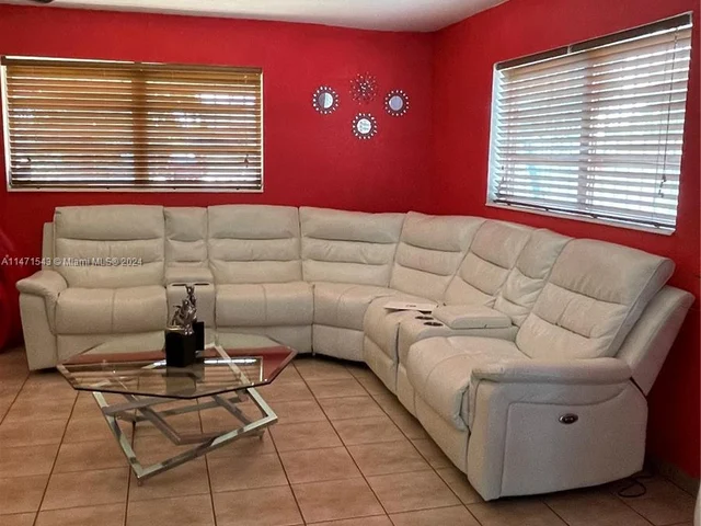 14515 SW 299th Ter, Homestead FL 33033