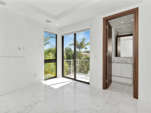 1311 Stillwater Dr # 1311, Miami Beach FL 33141