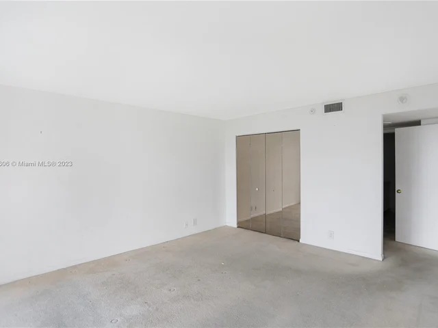 1000 Quayside Ter # 809, Miami FL 33138