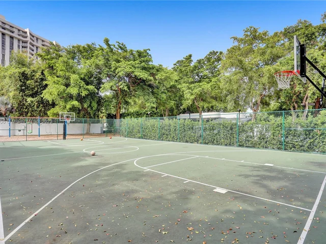 1000 Quayside Ter # 809, Miami FL 33138