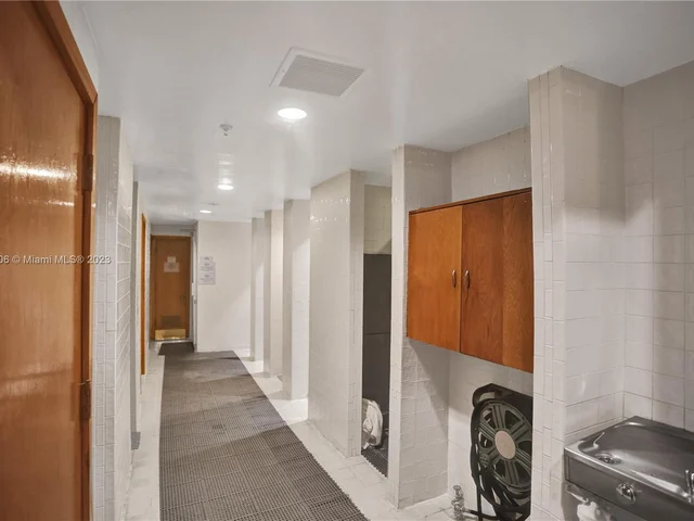 1000 Quayside Ter # 809, Miami FL 33138