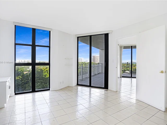 1000 Quayside Ter # 809, Miami FL 33138