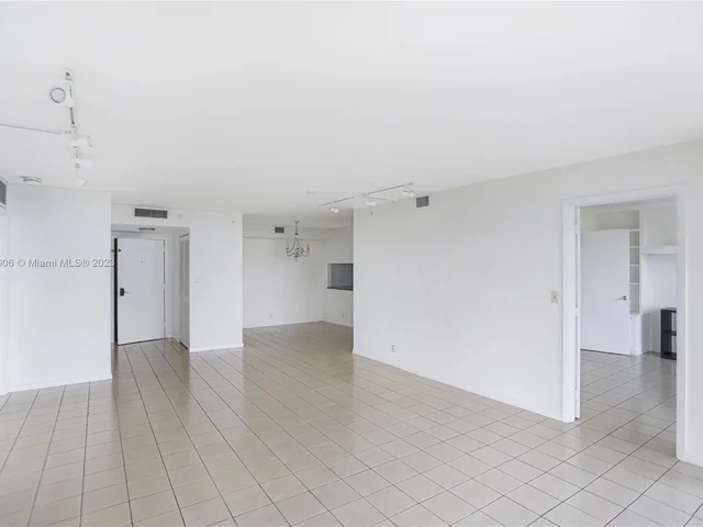 1000 Quayside Ter # 809, Miami FL 33138