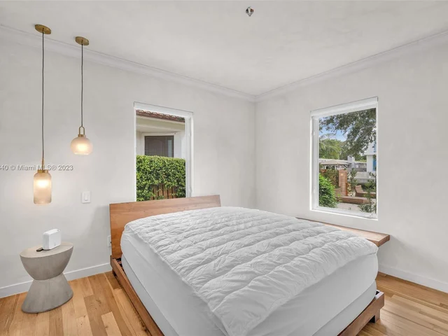 604 SW 11th Ct, Fort Lauderdale FL 33315