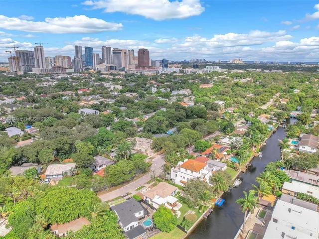 604 SW 11th Ct, Fort Lauderdale FL 33315